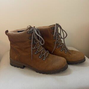 Kodiak Fernie Waterproof Street Hiker Boot — Women’s Leather Lace-up Boots — 8